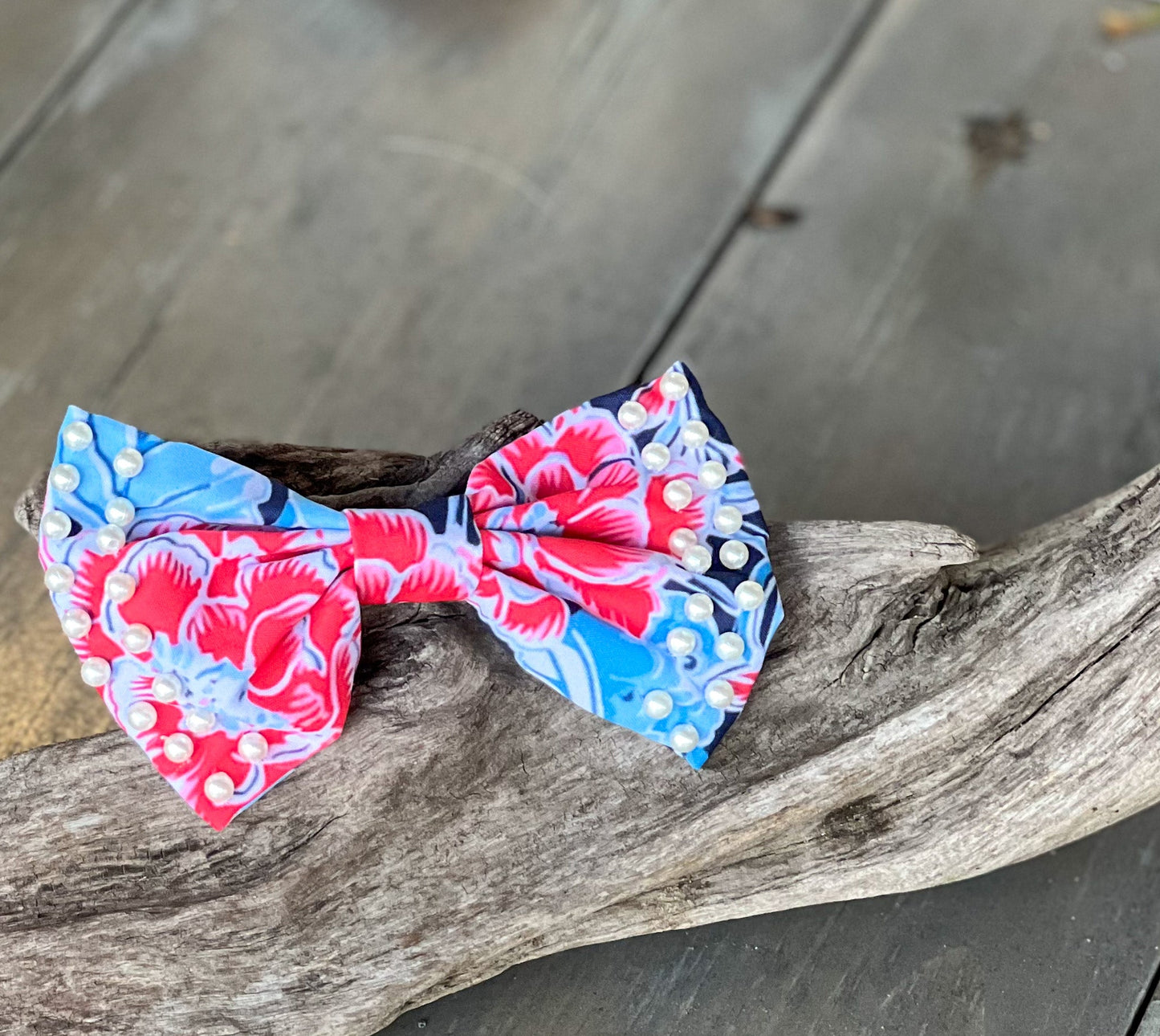 Patriotic Chinoiserie Floral Beaded Hair Bow Clip.